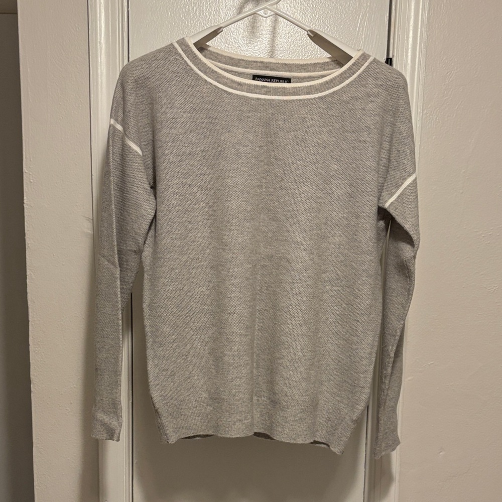 Banana Republic Light Gray Women's Sweater